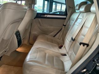 VOLKSWAGEN Touareg usata, con Fendinebbia