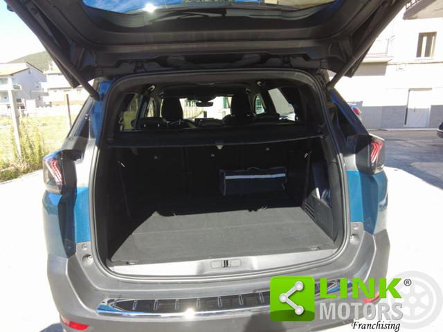 PEUGEOT 5008 usata, con Bluetooth