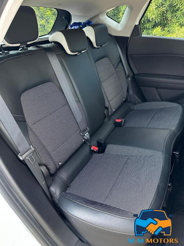 RENAULT Captur usata 19
