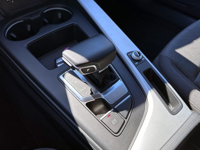 AUDI A4 usata, con Autoradio digitale