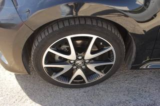 TOYOTA Yaris usata, con Autoradio digitale