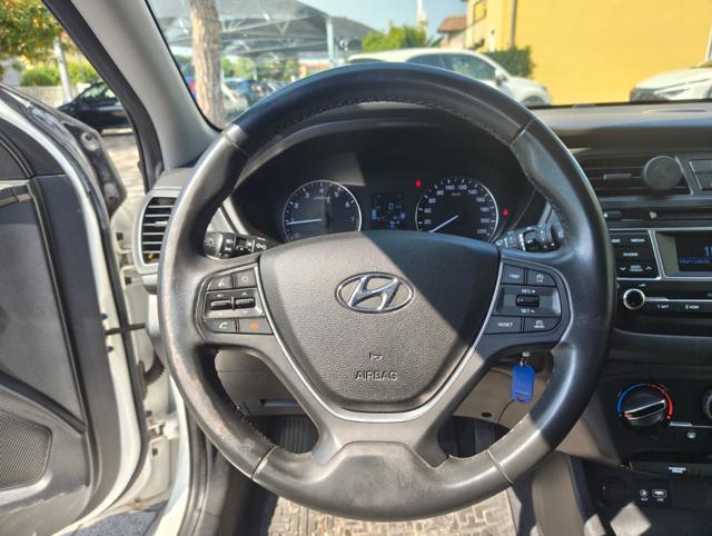 HYUNDAI i20 usata, con Cerchi in lega