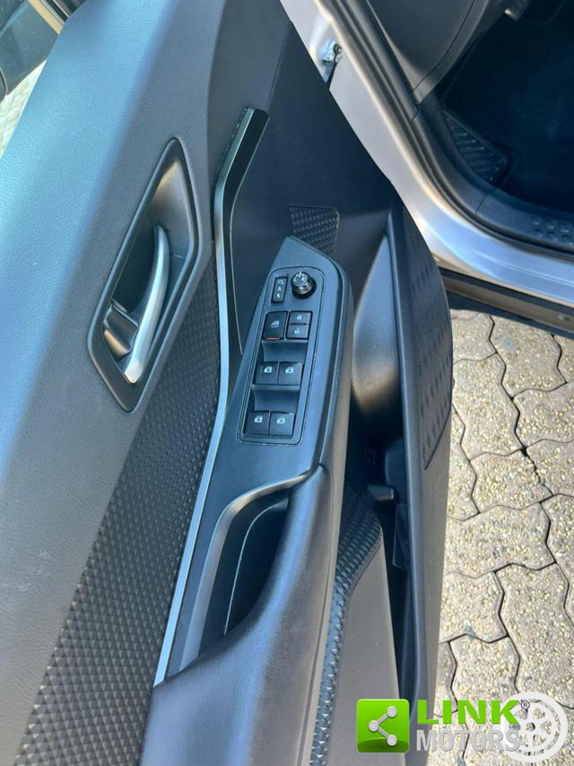 TOYOTA C-HR usata, con ESP