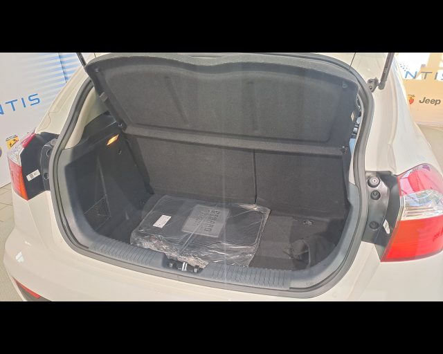 KIA Rio usata 16