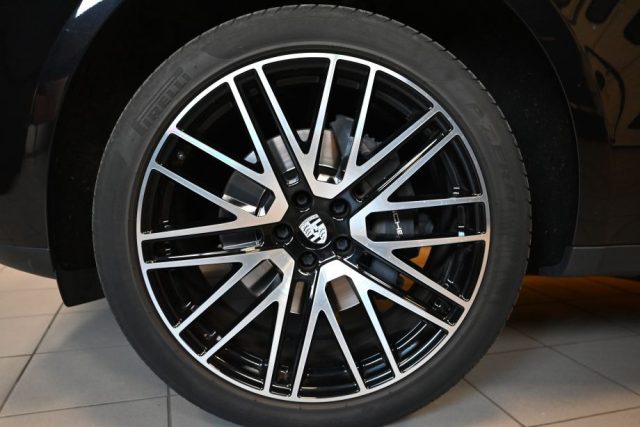 PORSCHE Macan usata 16