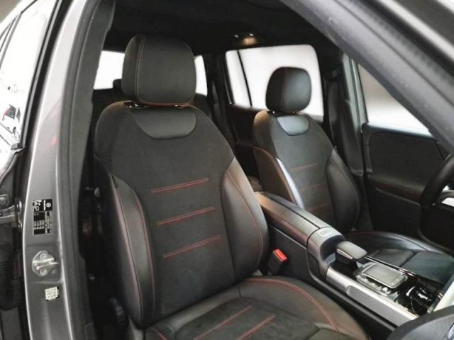 MERCEDES-BENZ GLB 200 usata, con Controllo trazione