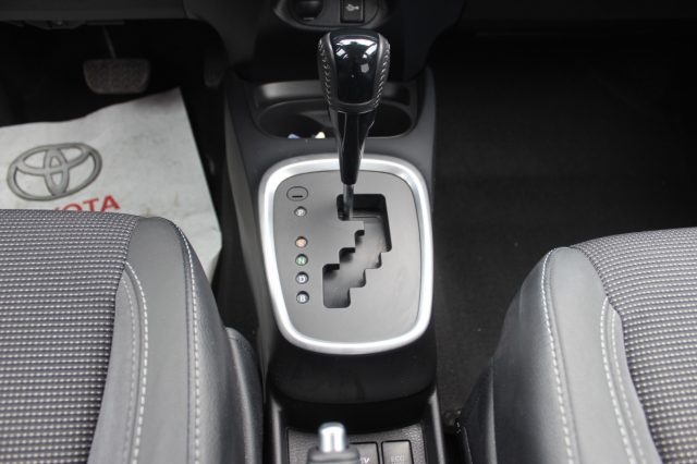 TOYOTA Yaris usata, con Controllo elettronico della corsia