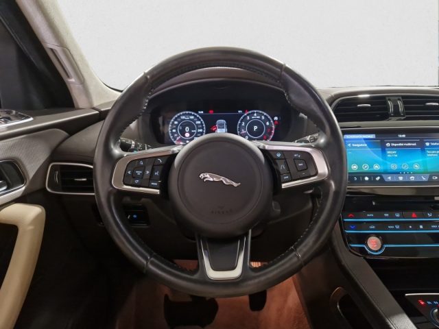 JAGUAR F-Pace usata, con Fari Xenon