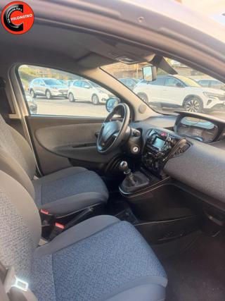 LANCIA Ypsilon usata, con Airbag