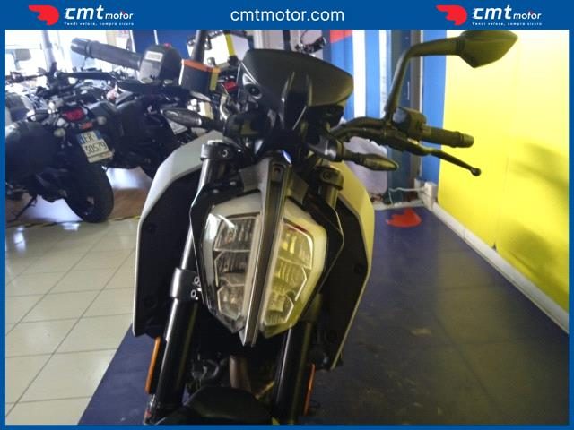 KTM 390 Duke usata 9