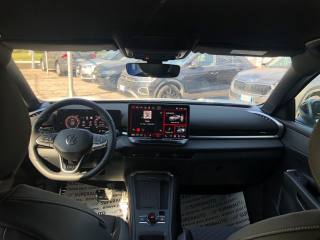 VOLKSWAGEN T-Roc usata, con Volante multifunzione