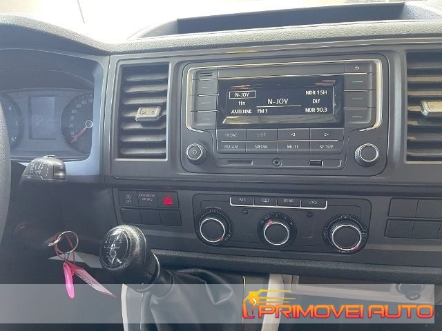 VOLKSWAGEN Caravelle usata, con Airbag