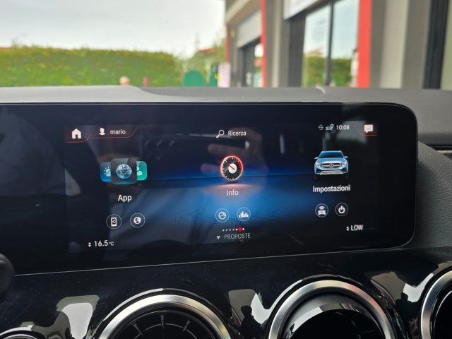 MERCEDES-BENZ GLA 200 usata, con Luci diurne