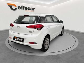 HYUNDAI i20 usata, con Antifurto