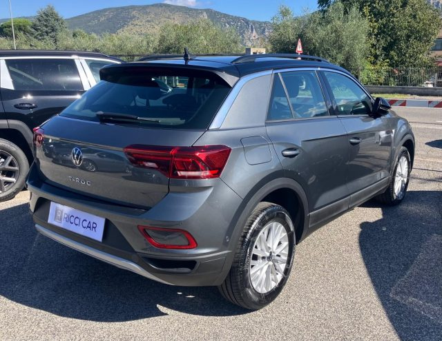 VOLKSWAGEN T-Roc usata, con Autoradio