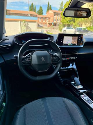 PEUGEOT 2008 usata, con Airbag testa