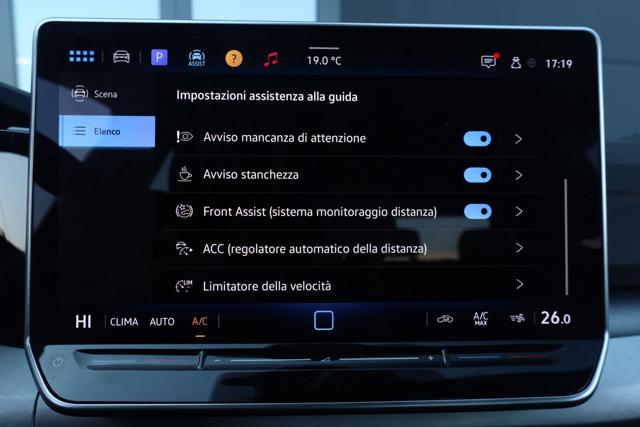 VOLKSWAGEN Golf usata, con Controllo elettronico della corsia