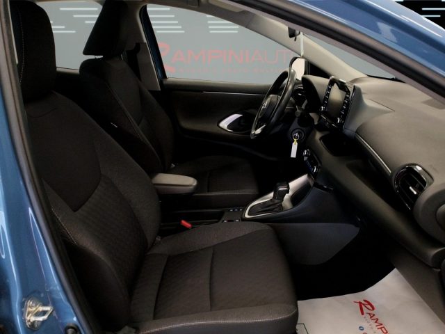 TOYOTA Yaris usata 18