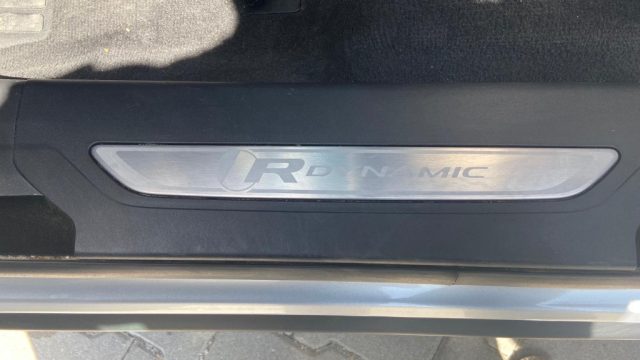 LAND ROVER Range Rover Velar usata, con Sensori di parcheggio posteriori