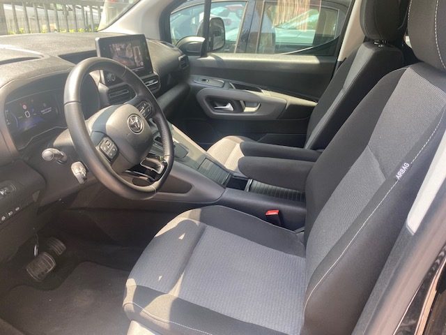 TOYOTA Proace City Verso usata, con Airbag