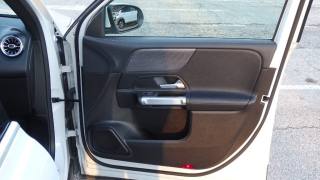 MERCEDES-BENZ GLB 200 usata, con Riconoscimento dei segnali stradali