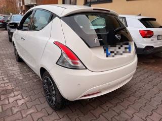 LANCIA Ypsilon usata, con Autoradio