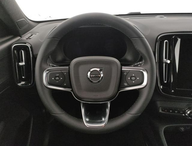 VOLVO XC40 usata, con Controllo trazione