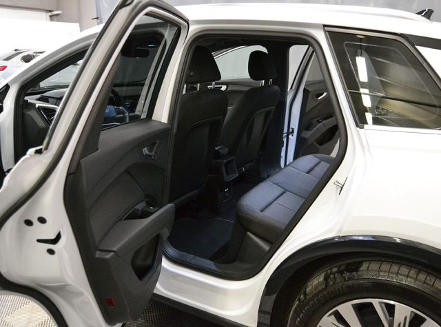 AUDI Q4 e-tron usata, con Airbag laterali