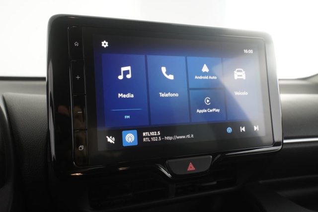 TOYOTA Yaris usata 10