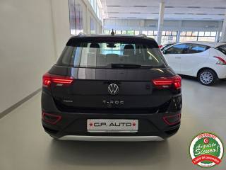 VOLKSWAGEN T-Roc usata, con Autoradio