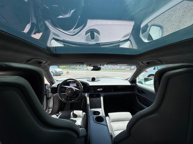 PORSCHE Taycan usata, con Fendinebbia