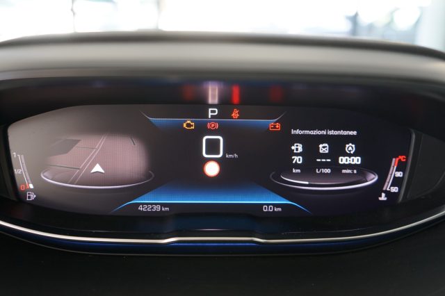 PEUGEOT 3008 usata, con Telecamera per parcheggio assistito