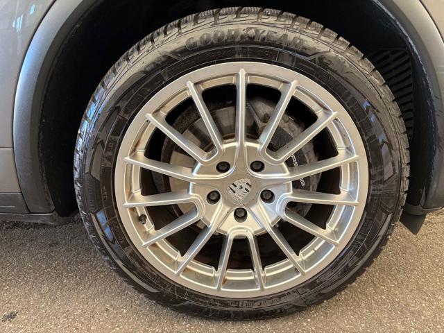 PORSCHE Cayenne usata, con Vetri oscurati