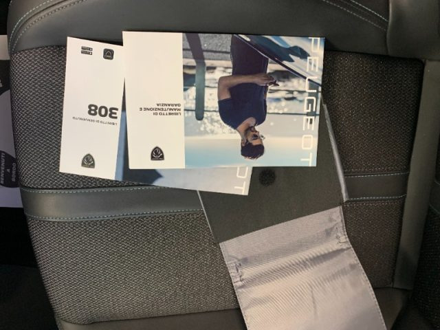PEUGEOT 308 usata, con Isofix
