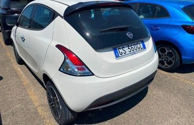 LANCIA Ypsilon usata, con Airbag