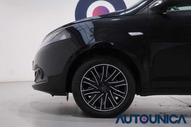 LANCIA Ypsilon usata, con Autoradio digitale