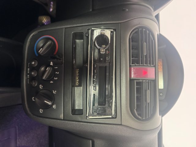 OPEL Corsa usata 10