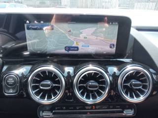 MERCEDES-BENZ GLA 200 usata, con Leve al volante