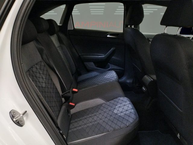 VOLKSWAGEN Taigo usata 16