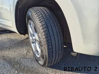 TOYOTA RAV 4 usata, con Volante multifunzione