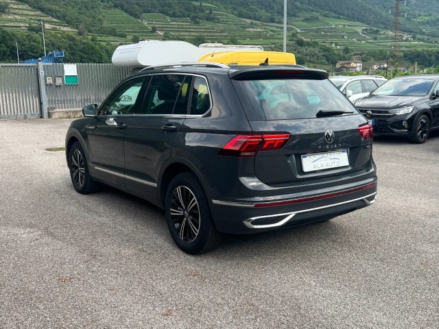 VOLKSWAGEN Tiguan usata, con Autoradio