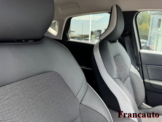 RENAULT Captur usata, con Controllo automatico clima