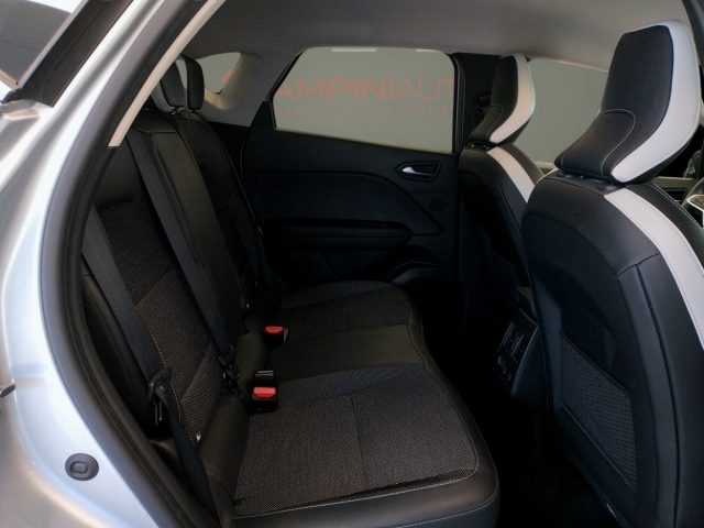 RENAULT Captur usata 17