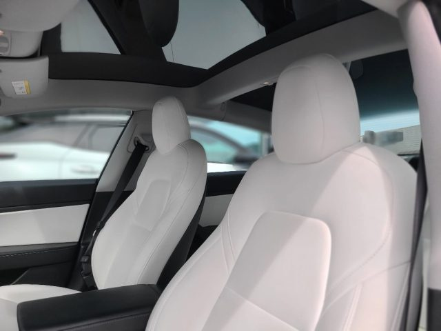 TESLA Model 3 usata, con Servosterzo