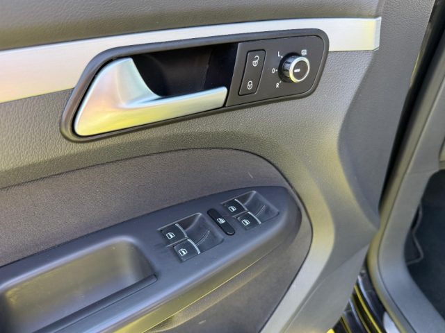 VOLKSWAGEN Touran usata, con Interni in pelle
