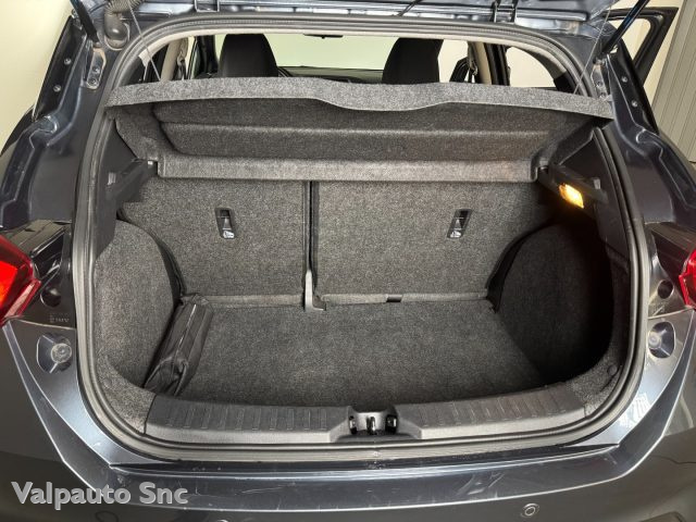 NISSAN Micra usata, con USB