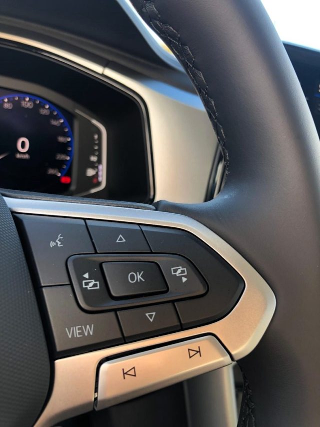 VOLKSWAGEN T-Roc usata, con Fari LED