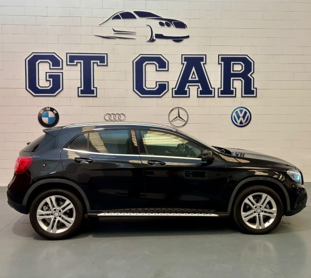 MERCEDES-BENZ GLA 200 usata, con Alzacristalli elettrici