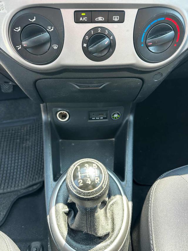 HYUNDAI i20 usata, con Specchietti laterali elettrici