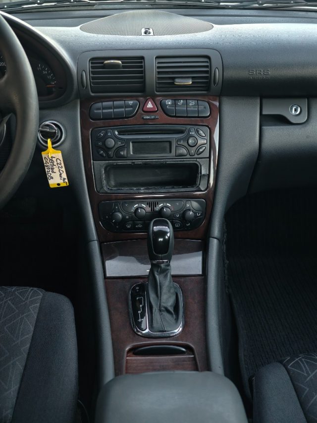 MERCEDES-BENZ C 220 usata, con Controllo trazione